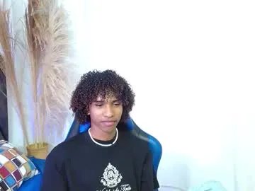 Freechat angell18_ on Chaturbate