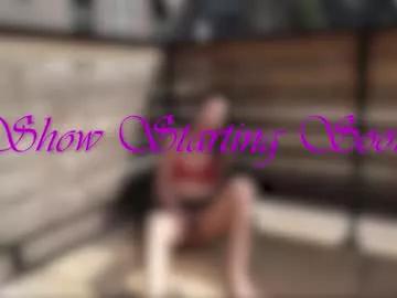 Freechat ari_lovexo on Chaturbate