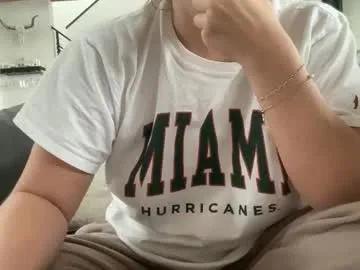 Freechat blondieslutt on Chaturbate