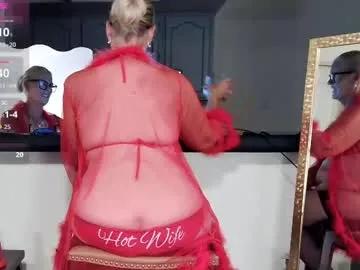 bwoodsbabe — Cum Sunday!!!  Make Me Squirt for you! - Goal: Fuck Thrusting Gravity Dildo! [385 tokens left] #squirt #milf #mature #bigass #lovense