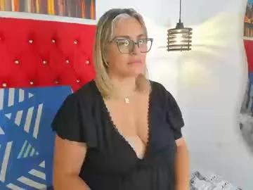 Freechat carolinacrus01 on Chaturbate