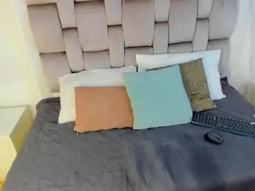 Freechat chikibom28 on Chaturbate