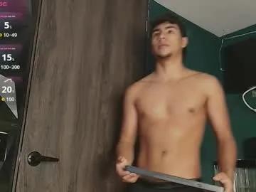 Freechat crh58_ on Chaturbate