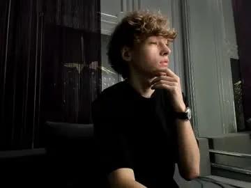 curlytwinkboy on Chaturbate