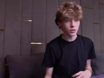 curlytwinkboy on Chaturbate