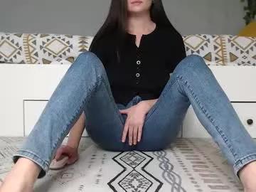 Freechat cuteemouse on Chaturbate