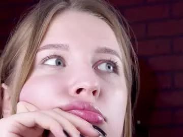 Freechat cutemousee on Chaturbate