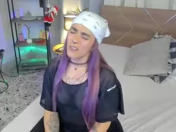 Freechat danna__castle on Chaturbate