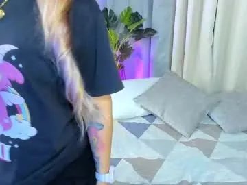 Freechat danna__castle on Chaturbate