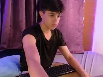 Freechat dannyss__18 on Chaturbate