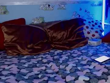 Freechat dilfina on Chaturbate