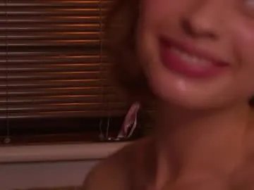 Freechat divine_lights on Chaturbate