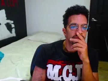 Freechat dostoyrodia_34 on Chaturbate