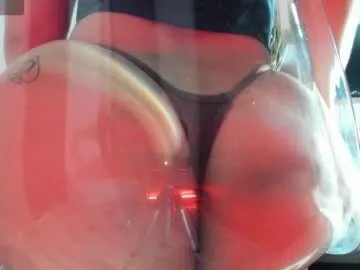 Freechat dulcepurnimaqos on Chaturbate