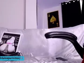 Freechat dulcepurnimaqos on Chaturbate