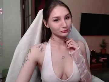 emmiclo on Chaturbate 