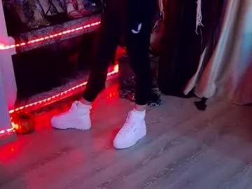 Freechat feetvibe on Chaturbate