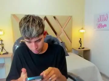 Freechat ferphoenix_ on Chaturbate