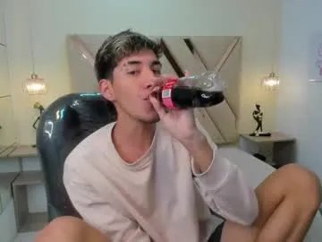 Freechat ferphoenix_ on Chaturbate