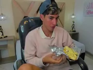 Freechat ferphoenix_ on Chaturbate