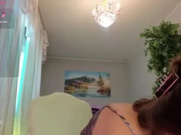 Freechat flower_nicole on Chaturbate