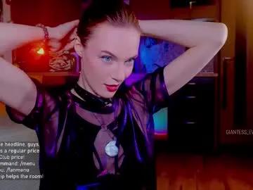 Freechat giantess_eva on Chaturbate