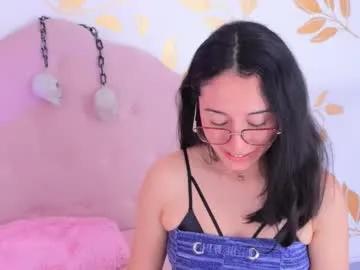 ginevra_esposito — GOAL: Oil on legs and butt [24 tokens remaining]  Come and play with me  #saliva #mature #balloons #french #hairy