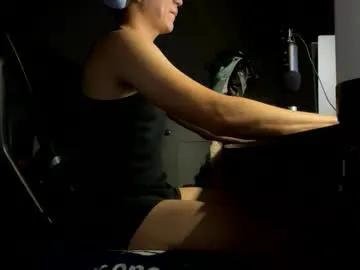 hispanicguy10 on Chaturbate