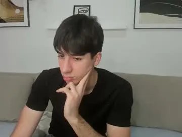 Freechat hotflirtyfella on Chaturbate