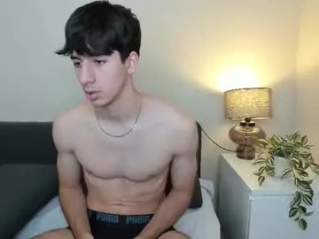 Freechat hotflirtyfella on Chaturbate