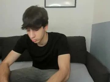 Freechat hotflirtyfella on Chaturbate