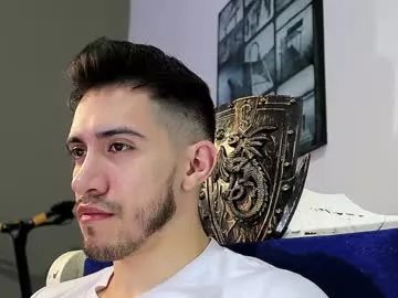 Freechat hotlatinking on Chaturbate