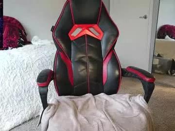 itseve982 on Chaturbate