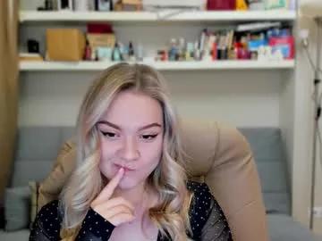 Chaturbate kara_smith_ is Freechat kara_smith_ — Welcome! - Goal is : to shake booty on sofa #lovense #lush #pvt