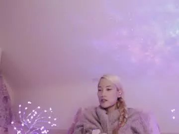 Freechat kemii on Chaturbate