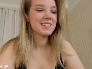 Freechat l1n4luv on Chaturbate