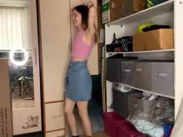 lesleytargett — i'm Sia and #new here #naturale #skinny #teen #18 Goal :  take off my top [60 tokens remaining]