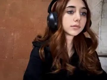 Private lilihalvorsen on Chaturbate