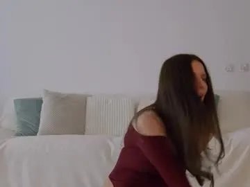 Freechat lilyroselyn on Chaturbate