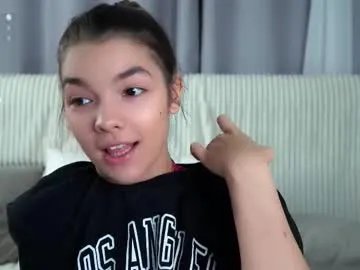 Freechat linettedennett on Chaturbate