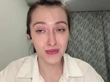 Freechat lucibeveridge on Chaturbate