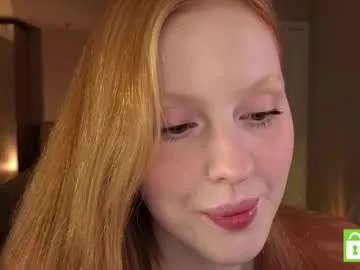 Freechat lulu_moons on Chaturbate