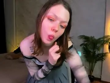Private lunarlily7 on Chaturbate