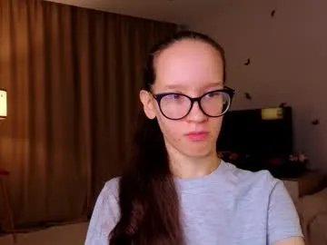 Freechat lynettebails on Chaturbate