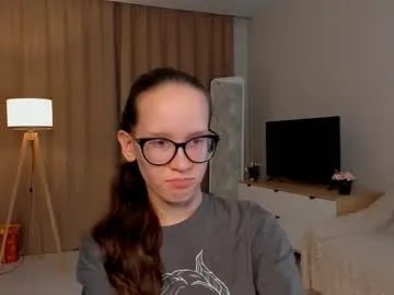 Freechat lynettebails on Chaturbate