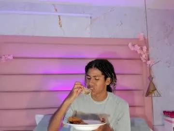 Freechat maxim_walker on Chaturbate