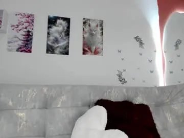 Freechat melody_cute10 on Chaturbate