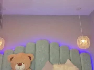 Freechat mia_slutty_ on Chaturbate