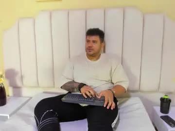 Away michael_hill1 on Chaturbate