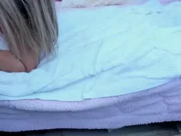 Freechat miss_evolet on Chaturbate